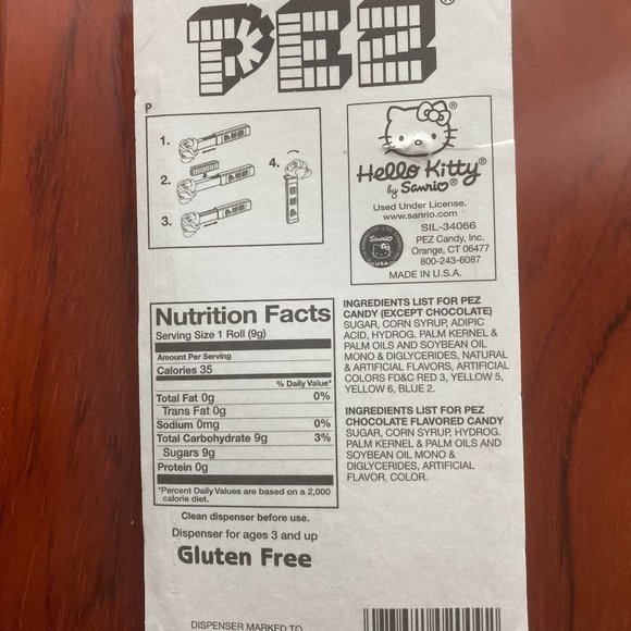 HELLO KITTY PEZ DISPENSER NWOT - Picture 2 of 2